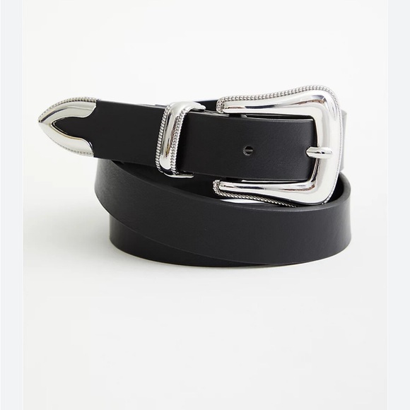 Chic Black Belt with Silver Buckle - Picture 1 of 3